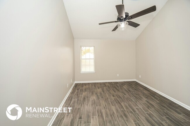 Building Photo - 3018 Caitlynn Circle S