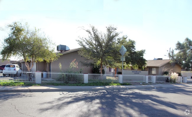 Building Photo - Agua Fria Apartment