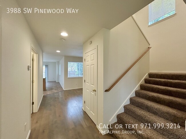 Building Photo - 3988 SW Pinewood Way