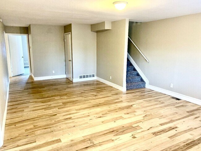 Building Photo - Spacious 4-Bedroom Home in Berkeley – Grea...