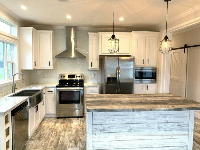 Primary Photo - 425 Union St