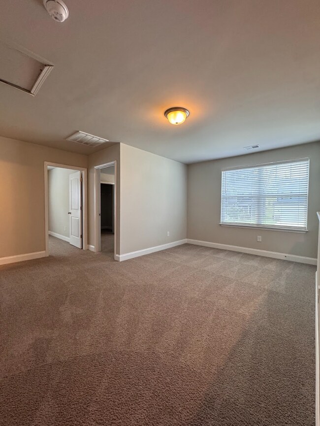 Building Photo - Just Listed! Stunning Duncan Home Minutes from BMW, GSP & I-85