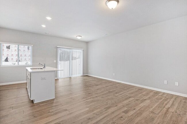 Building Photo - Move-In Special: Get ONE MONTH FREE on your first full month of rent when you sign a lease by May...