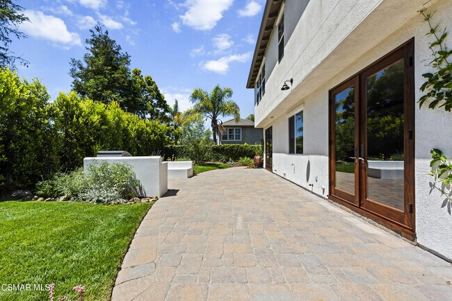 Building Photo - 4372 Via Juanita