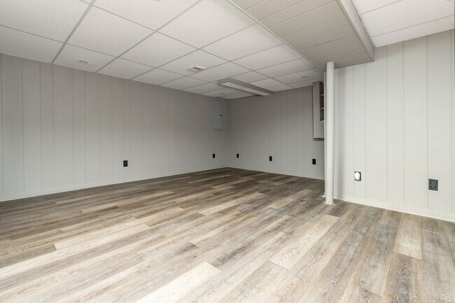 Building Photo - 518 Bloomfield Ave