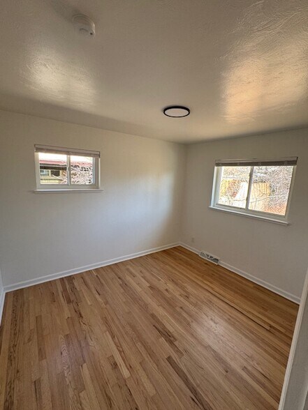 Building Photo - 1540 S Bellaire St