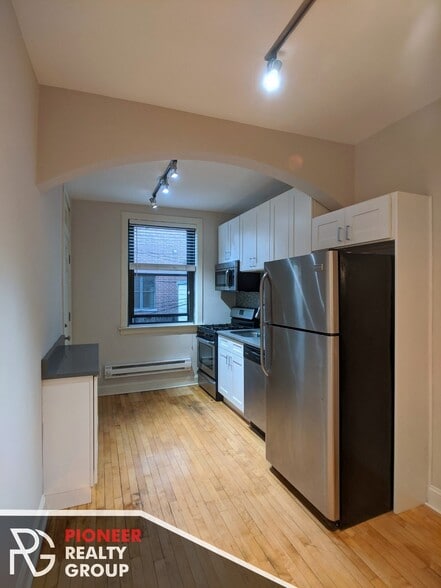 Building Photo - 2315 N Rockwell St