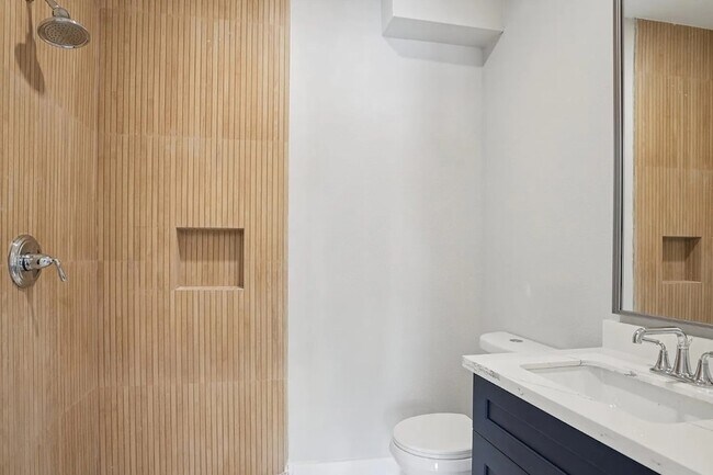 Building Photo - 1410 Elliott St