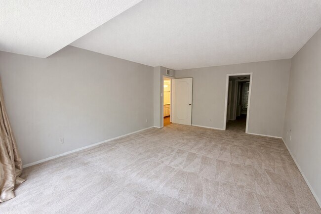 Building Photo - 5050 Ambassador Way