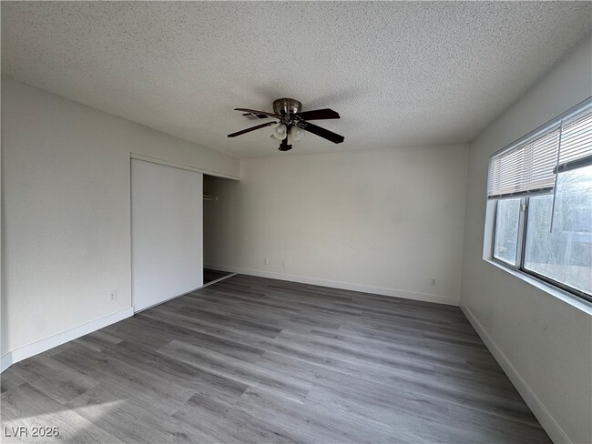 Building Photo - 4045 N Elkridge Dr