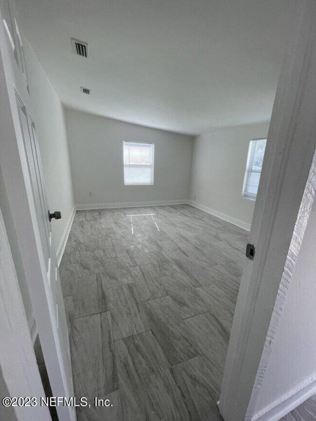 669 Willow Branch Ave 669 Willow Branch Ave Jacksonville FL 32205