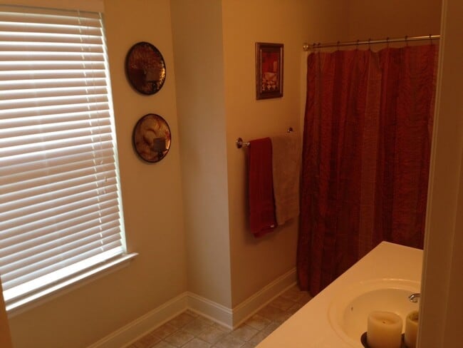 Building Photo - 3BR/ 2.5BA in Karns