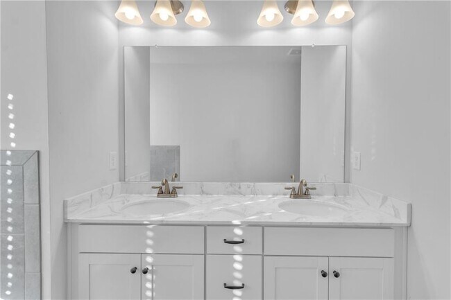 Building Photo - 5108 City Walk Dr