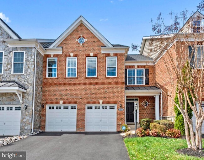 Building Photo - 23303 Mount Middleton Square