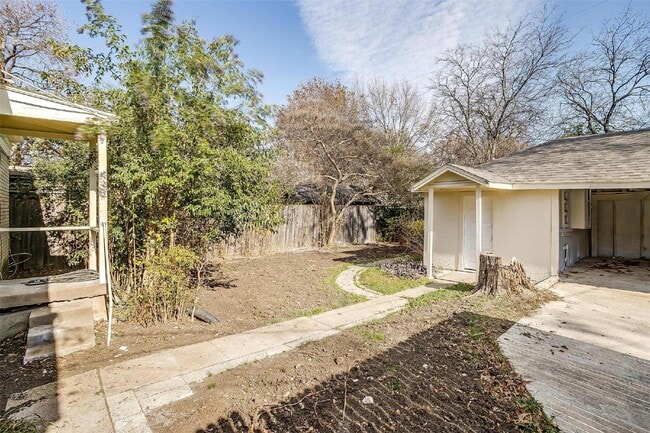 Building Photo - Charming 3 Bedroom Home in Desired TCU Neighborhood