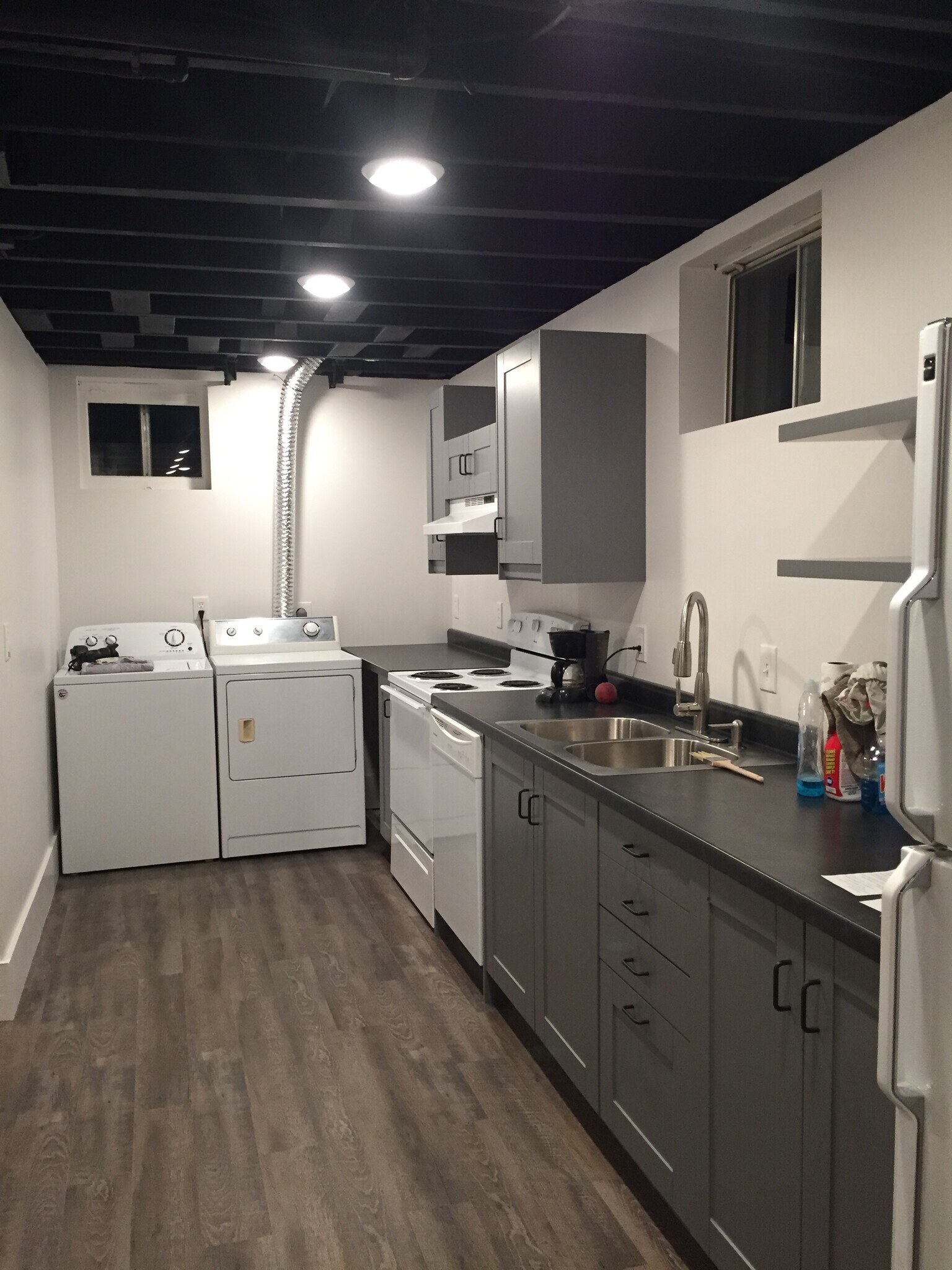 kitchen - 1511 Leavenworth St