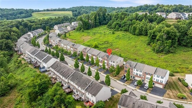 Building Photo - 242 Broadstone Dr