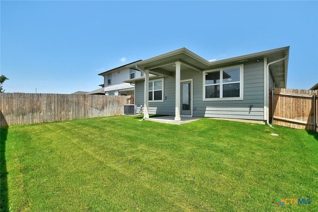 Building Photo - 121 Fairfax Ave