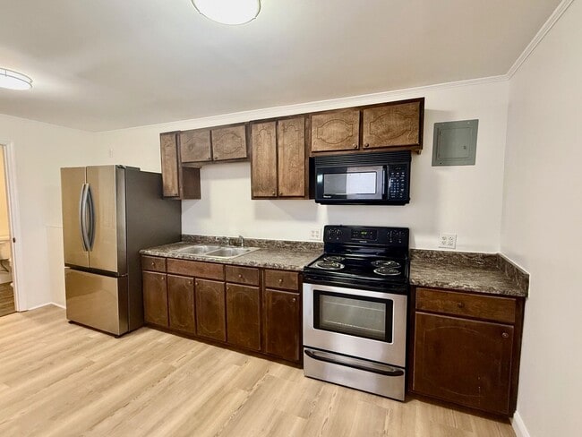 Building Photo - One bedroom, one bath house in Burlington