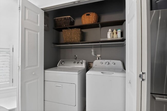 Building Photo - 1607 Gracy Farms Ln