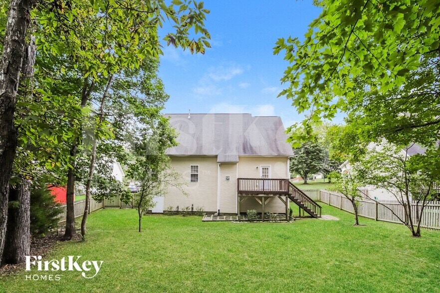 Building Photo - 2285 Glen Cove Way