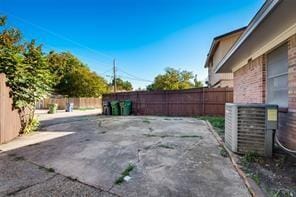 Building Photo - 1110 Doss Dr