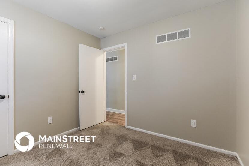 Building Photo - 11955 Sycamore Ave