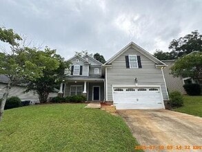 Building Photo - Lexington Living Oasis