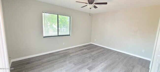 Building Photo - 2118 Oak Meadow Cir