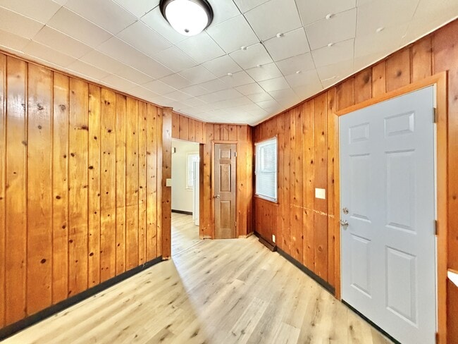 Building Photo - 1029 McKinley Ave