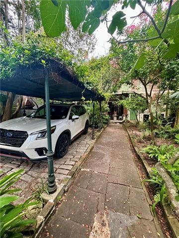 Building Photo - 837 Governor Nicholls St