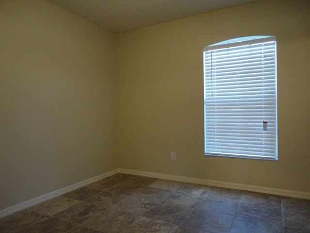 Building Photo - 732 McLean Ct