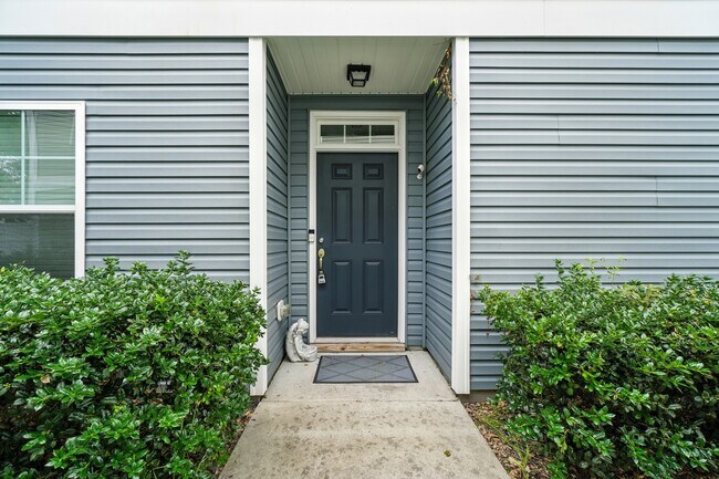 Building Photo - 5440 Safe Harbour Way