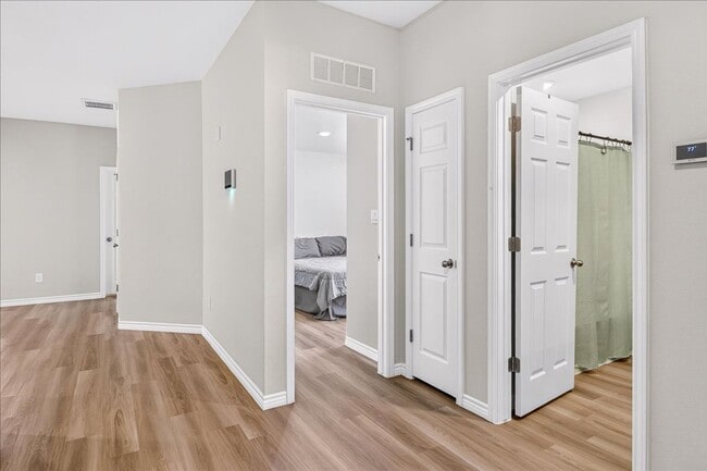 Building Photo - 1638 Comfy Wy