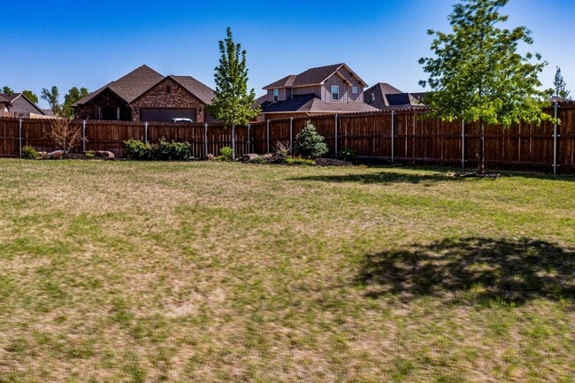 Building Photo - Stunning Corner Lot