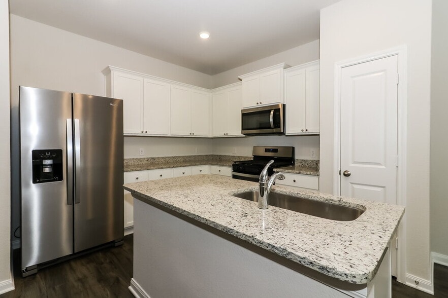 Building Photo - 420 Polly Grv Dr