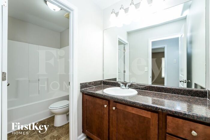 Building Photo - 496 Grenier Terrace NE