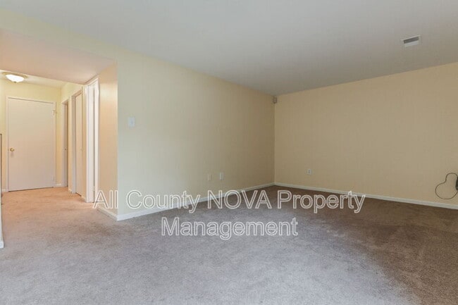 Building Photo - 7612 Indian Hills Dr