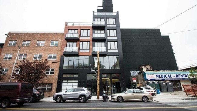 Building Photo - 1595 Broadway