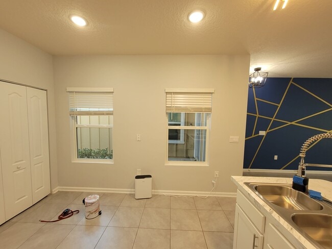 Building Photo - 7635 Legacy Trl