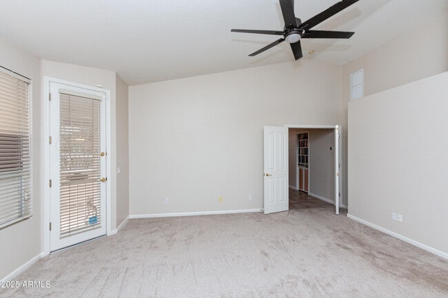 Building Photo - 6321 W Linda Ln
