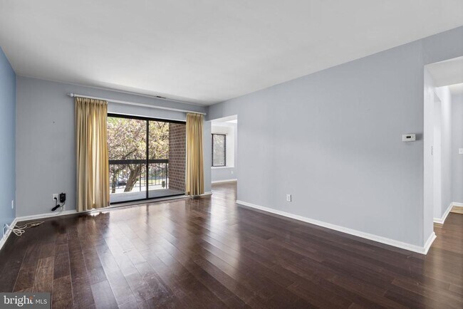 Building Photo - 6 Mullingar Ct