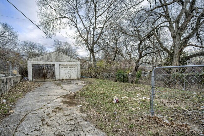 Building Photo - 3437 Jackson Ave