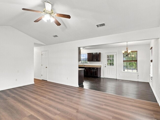 Building Photo - 1303 Lovers Ln