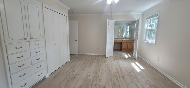 Building Photo - 12812 Bluet Ln