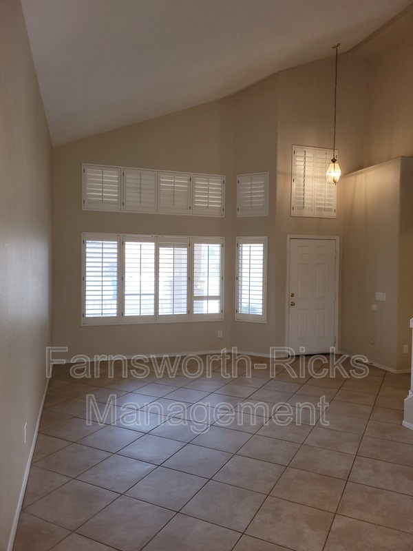 Building Photo - 1270 W Flintlock Way