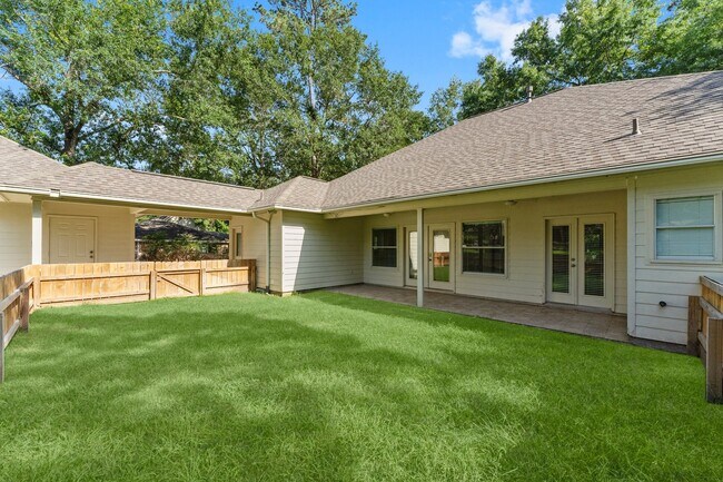 Building Photo - 2333 Stableridge Dr