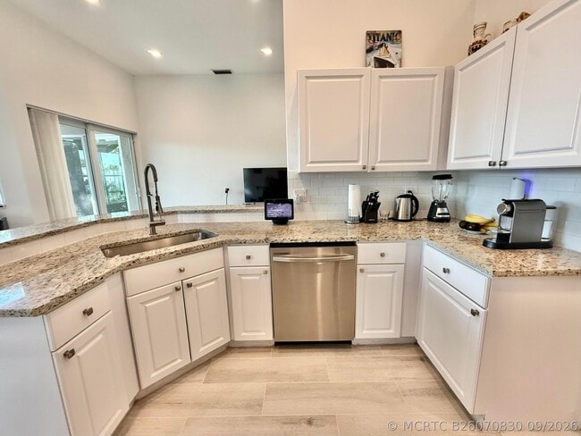 Building Photo - 46 Pinnacle Cove
