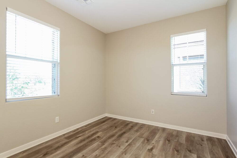 Building Photo - 2664 S Santa Rita