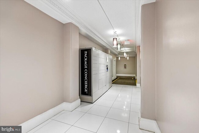Building Photo - 1401 Columbia Rd NW